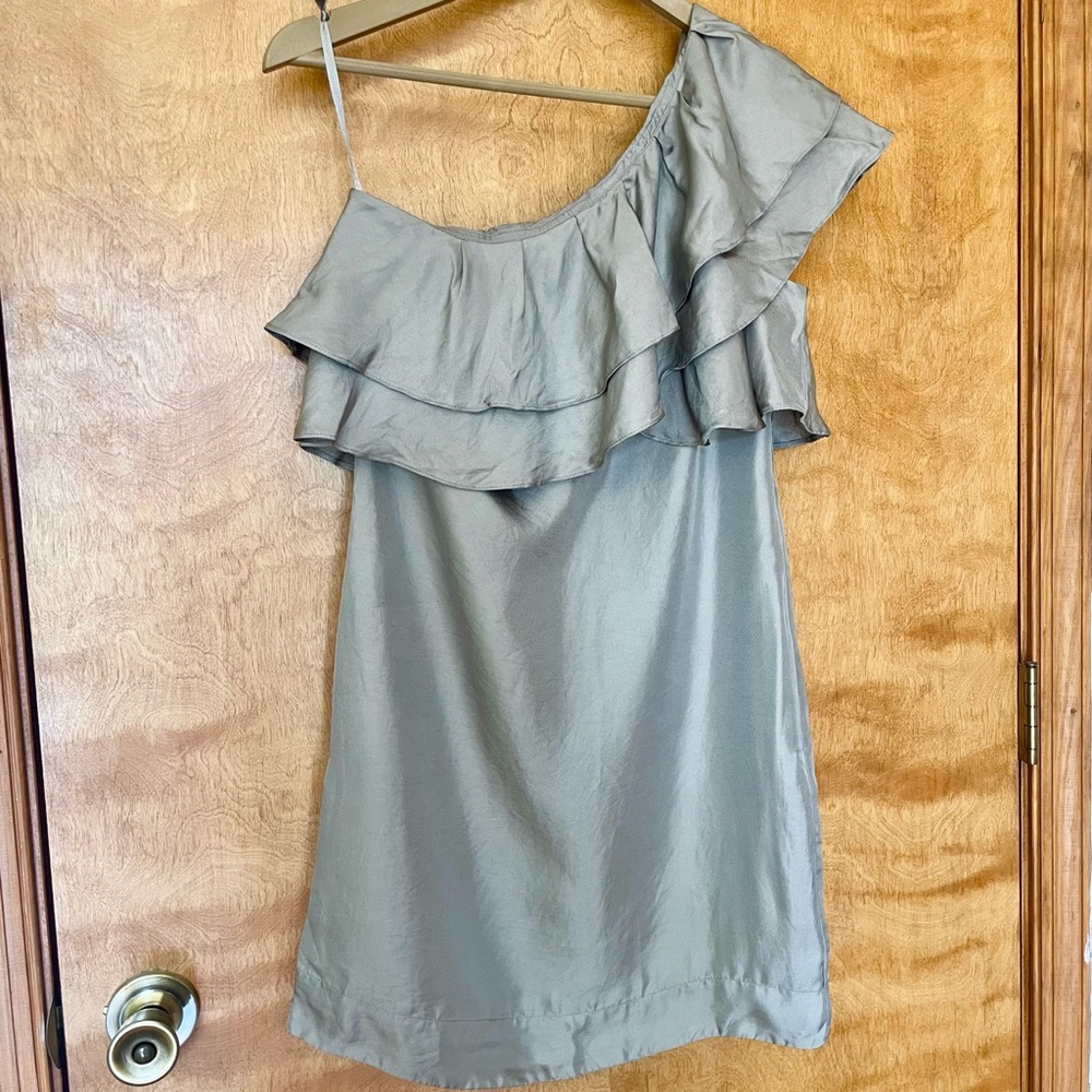 Banana Republic One-Shoulder Ruffle Dress 100% silk